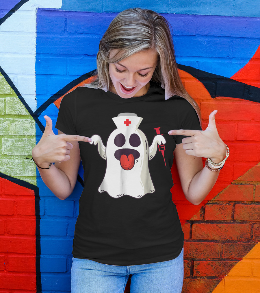 Funny Halloween Nurse Ghost With Syringe Costume T-Shirt