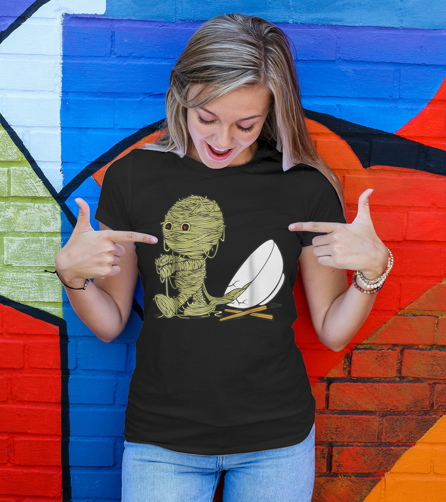Funny Mummy Ramen Noodles Character With Bowl And Chopsticks T-Shirt