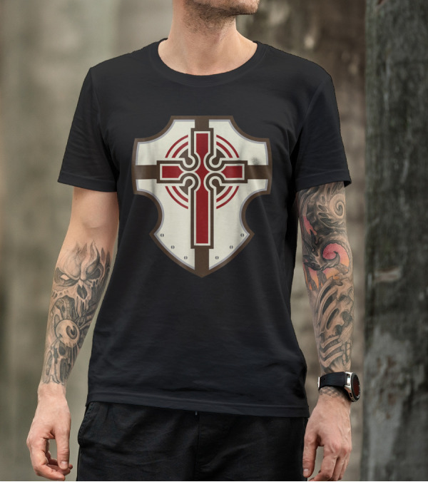 Halloween Medieval Templar Paladin Shield Cross Emblem T-Shirt
