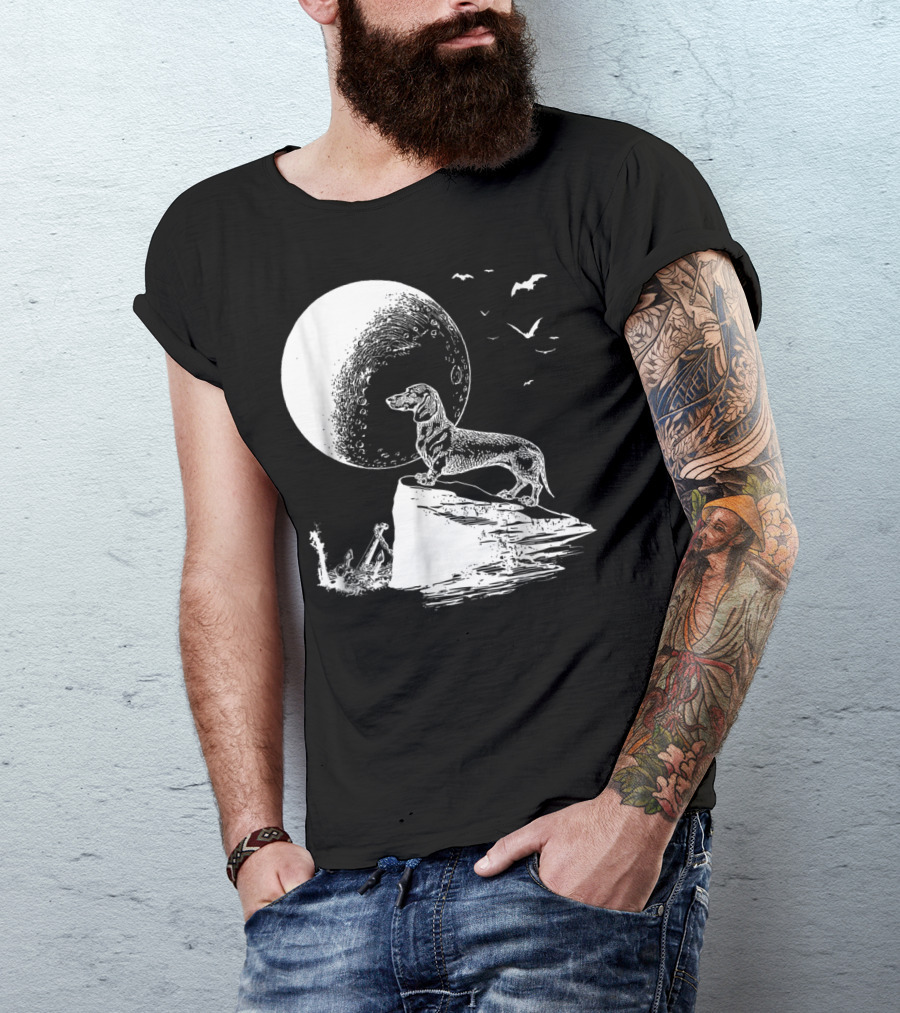 Halloween Dachshund Howling At Moon With Bats T-Shirt