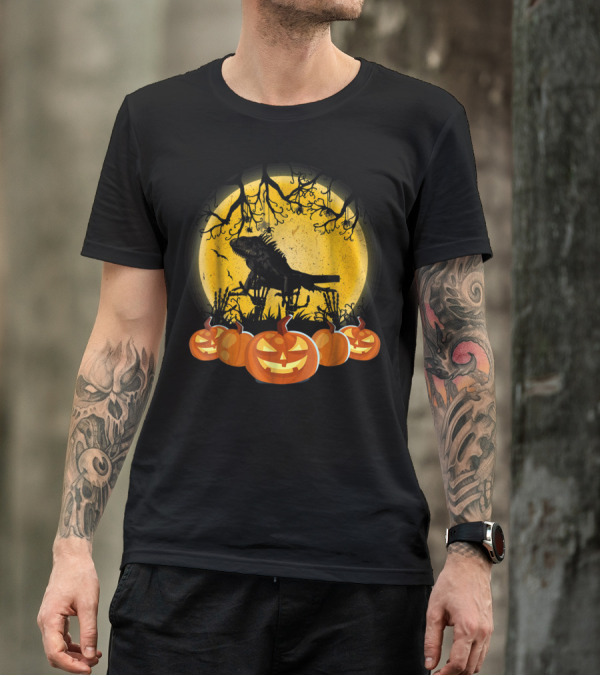 Green Iguana Silhouette Full Moon Jack-O'-Lanterns T-Shirt
