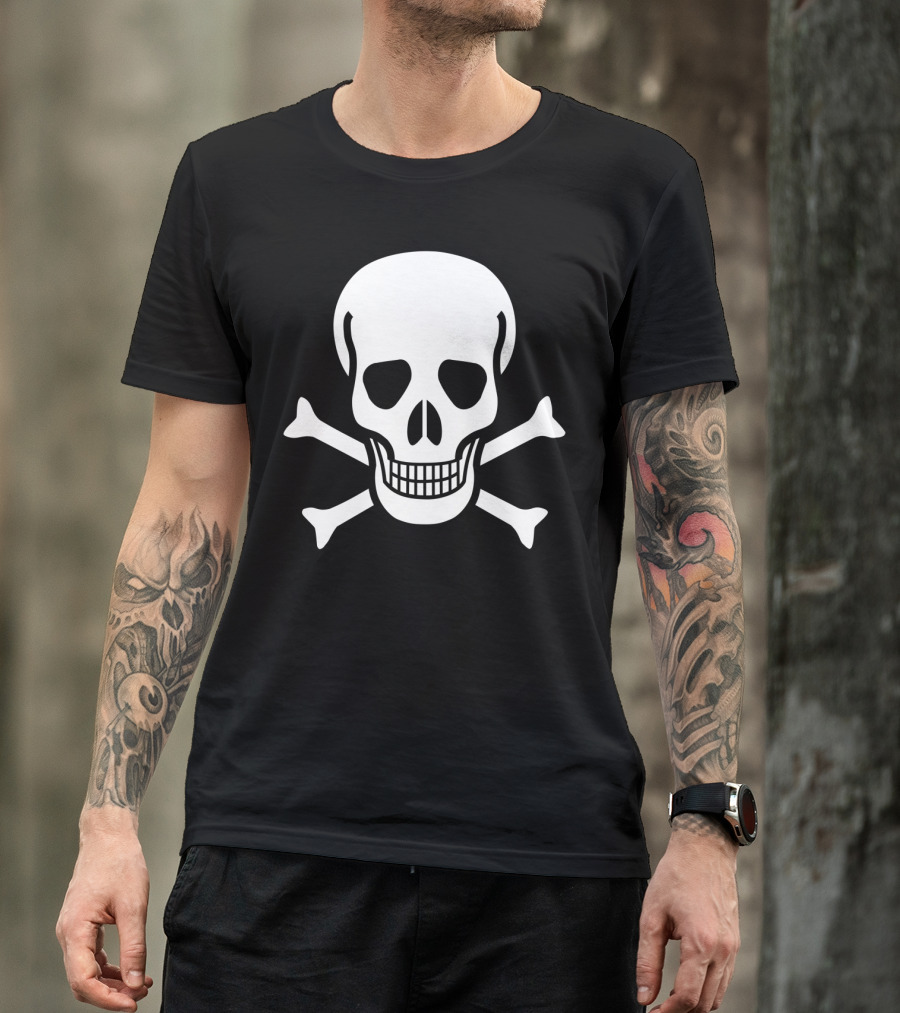 Jolly Roger Skull Crossbones Pirate T-Shirt