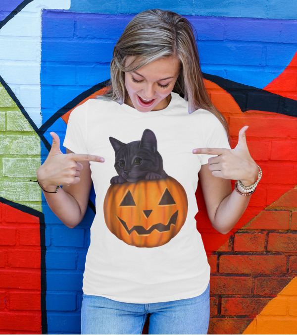 Kitten Inside Jack-O'-Lantern Pumpkin Halloween T-Shirt