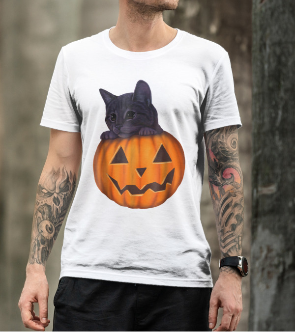 Kitten Inside Jack-O'-Lantern Pumpkin Halloween T-Shirt