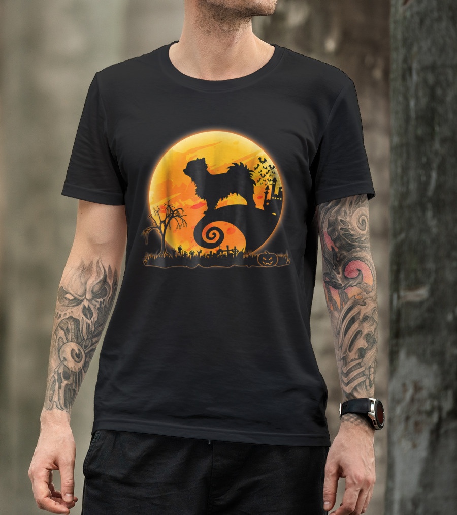 Long Coat Chihuahua Dog Silhouette Halloween Moon Scene T-Shirt
