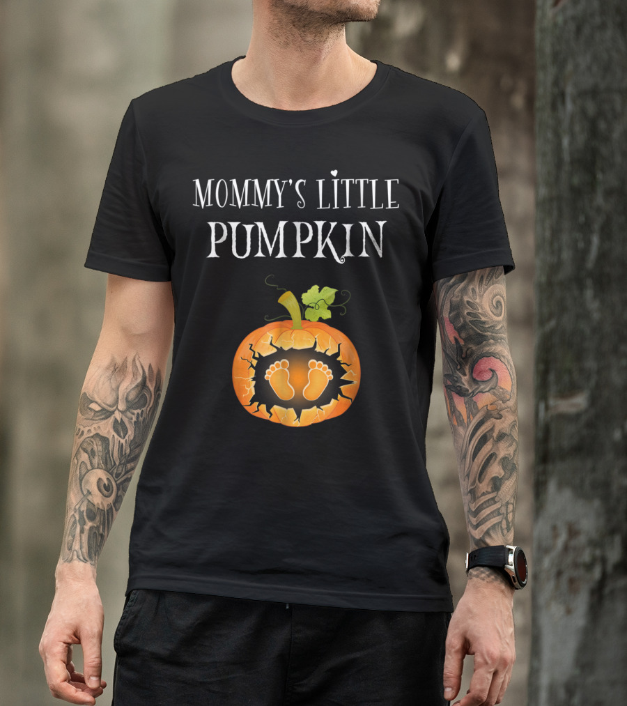 Mommy's Little Pumpkin Footprints Pregnancy Announcement T-Shirt