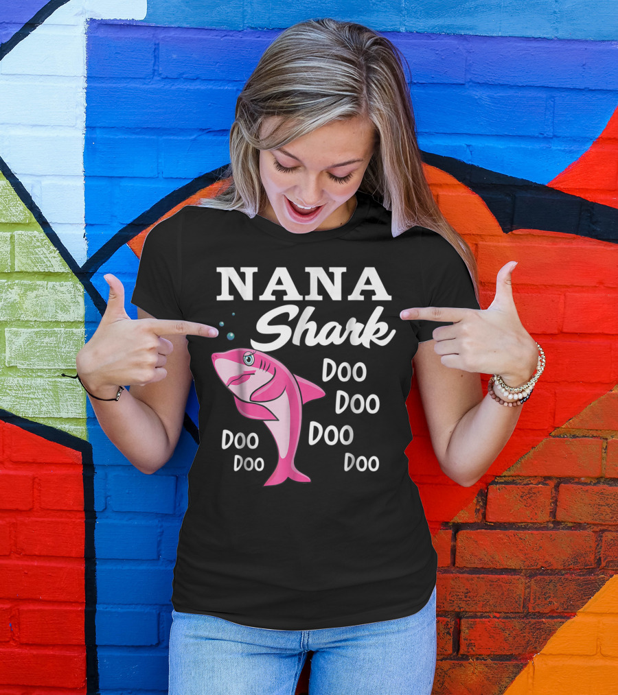 Nana Shark Doo Doo Doo Doo T-Shirt