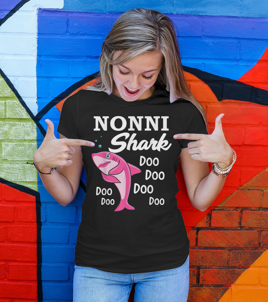Nonni Shark Doo Doo Doo Grandma T-Shirt