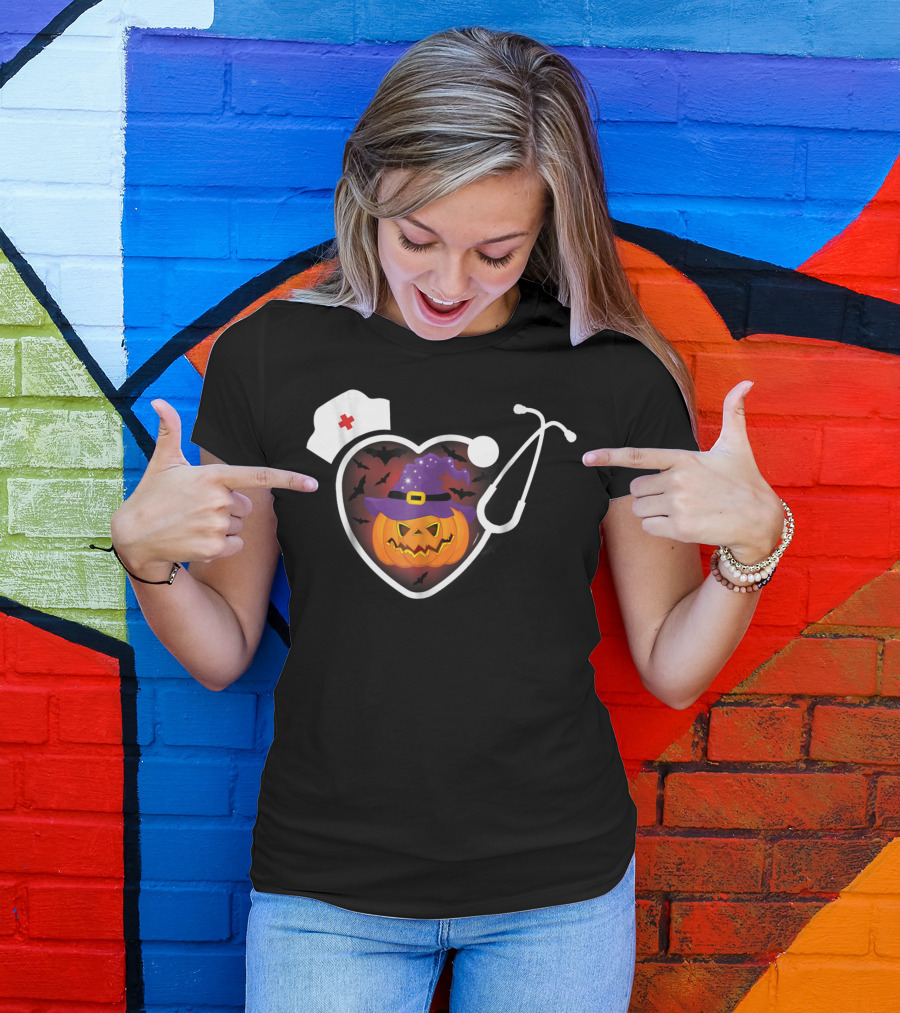 Nurse Halloween Funny Pumpkin Heart Stethoscope Hat Bats T-Shirt