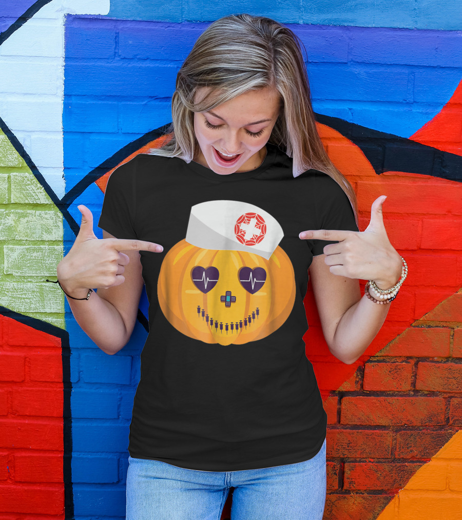 Nursing Student Halloween Pumpkin Heartbeat Nurse Cap T-Shirt