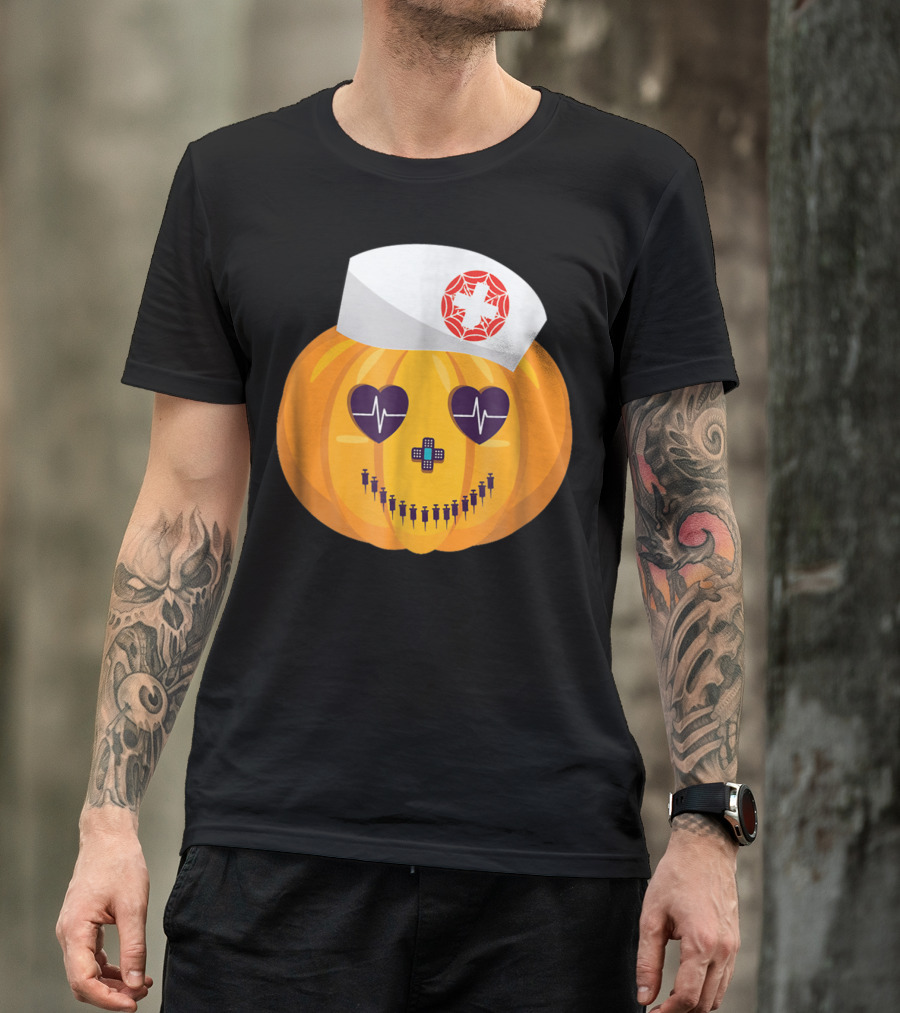 Nursing Student Halloween Pumpkin Heartbeat Nurse Cap T-Shirt