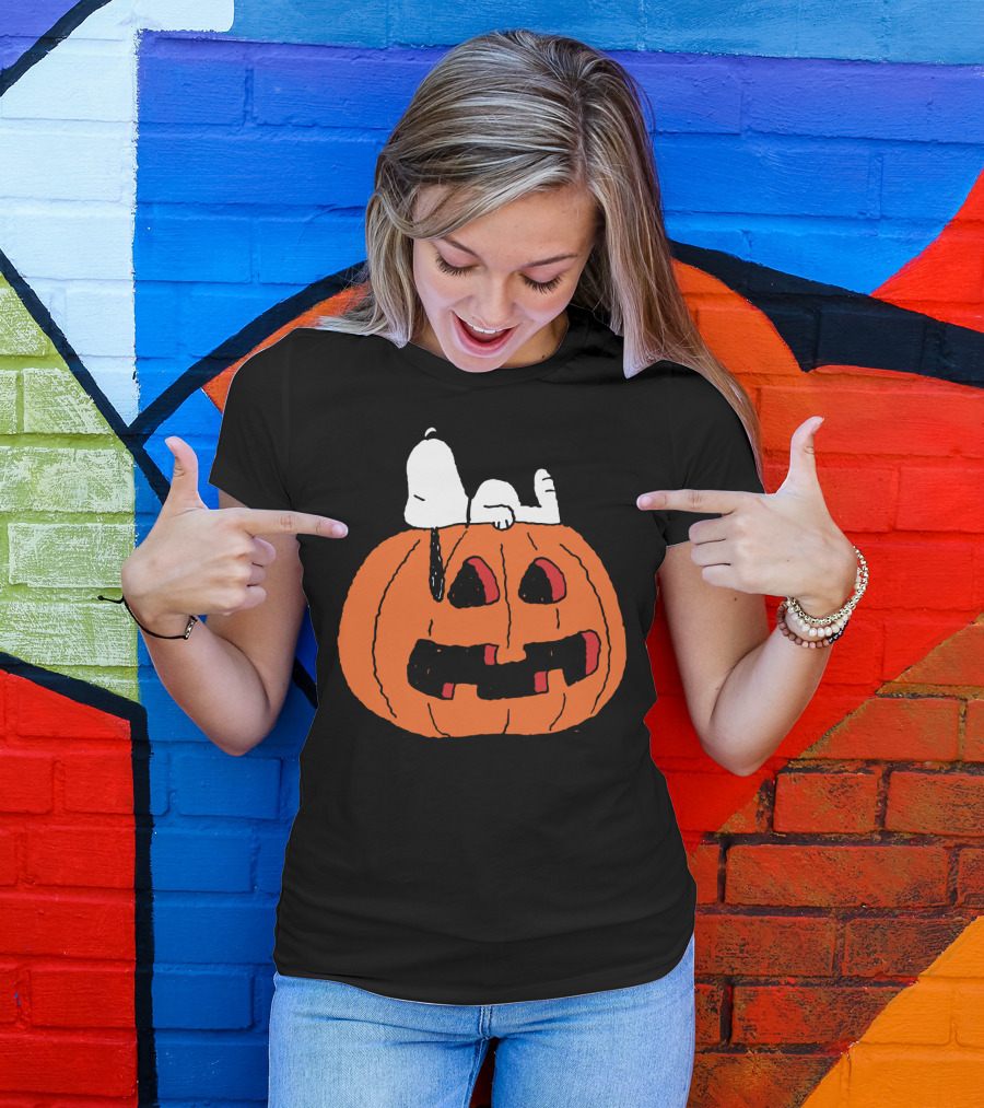 Snoopy Will Wake Up For Halloween Candy Pumpkin Peanuts T-Shirt