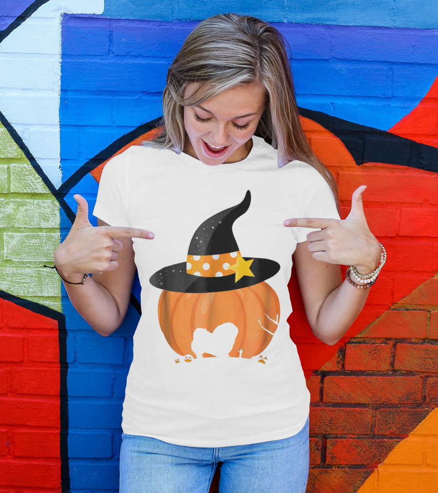 Pekingese Dog In Pumpkin Witch Hat Halloween T-Shirt