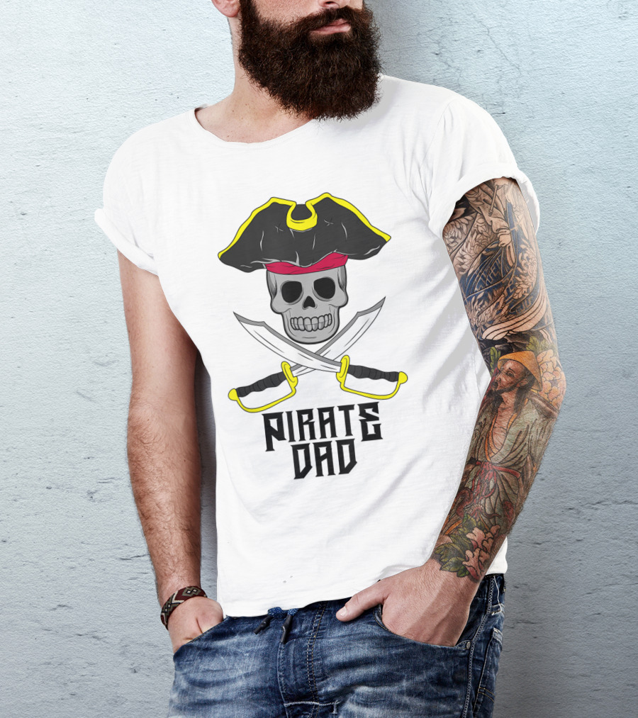Pirate Dad Skull Captain Halloween Funny T-Shirt