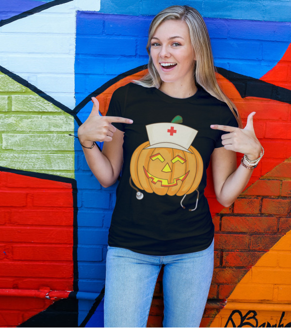 Pumpkin Nurse Head Halloween Cool Nurse Squash Stethoscope Jack-O'-Lantern T-Shirt