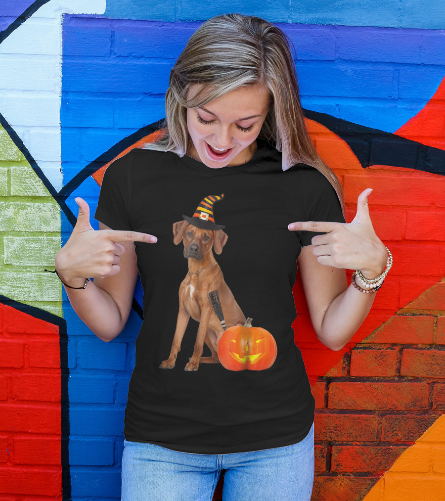 Rhodesian Ridgeback Witch Hat And Pumpkin Halloween Dog T-Shirt