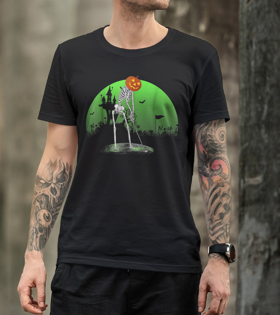Skeleton Playing Golf With Pumpkin Head Halloween Scary Golf Scene T-Shirt