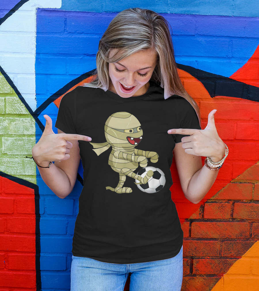 Funny Soccer Mummy Kicking Soccer Ball T-Shirt