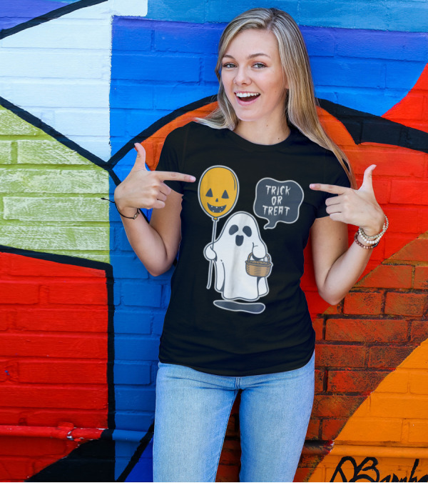 Trick Or Treat Funny Ghost Holding Pumpkin Balloon T-Shirt