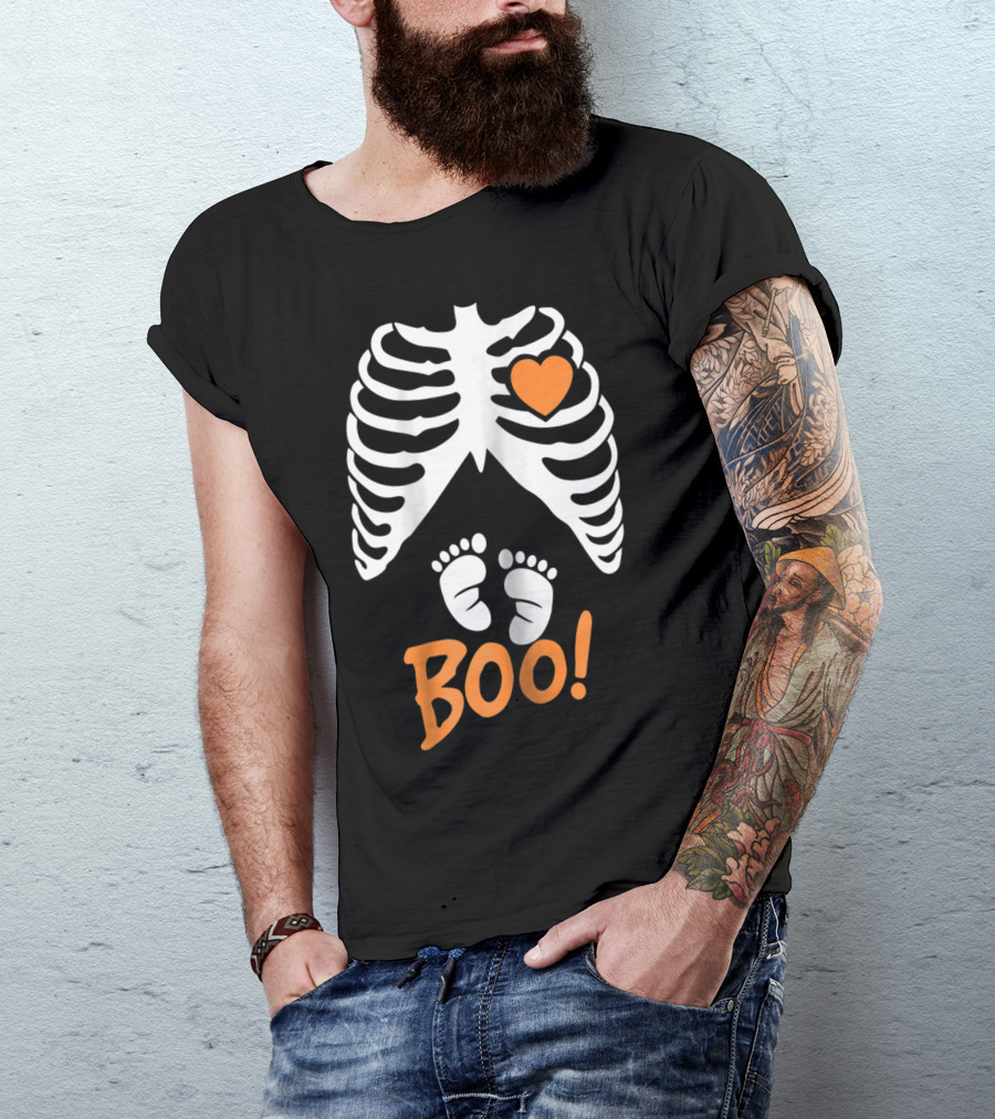 Cute Funny Pregnant Skeleton Boo Heart Baby Feet T-Shirt