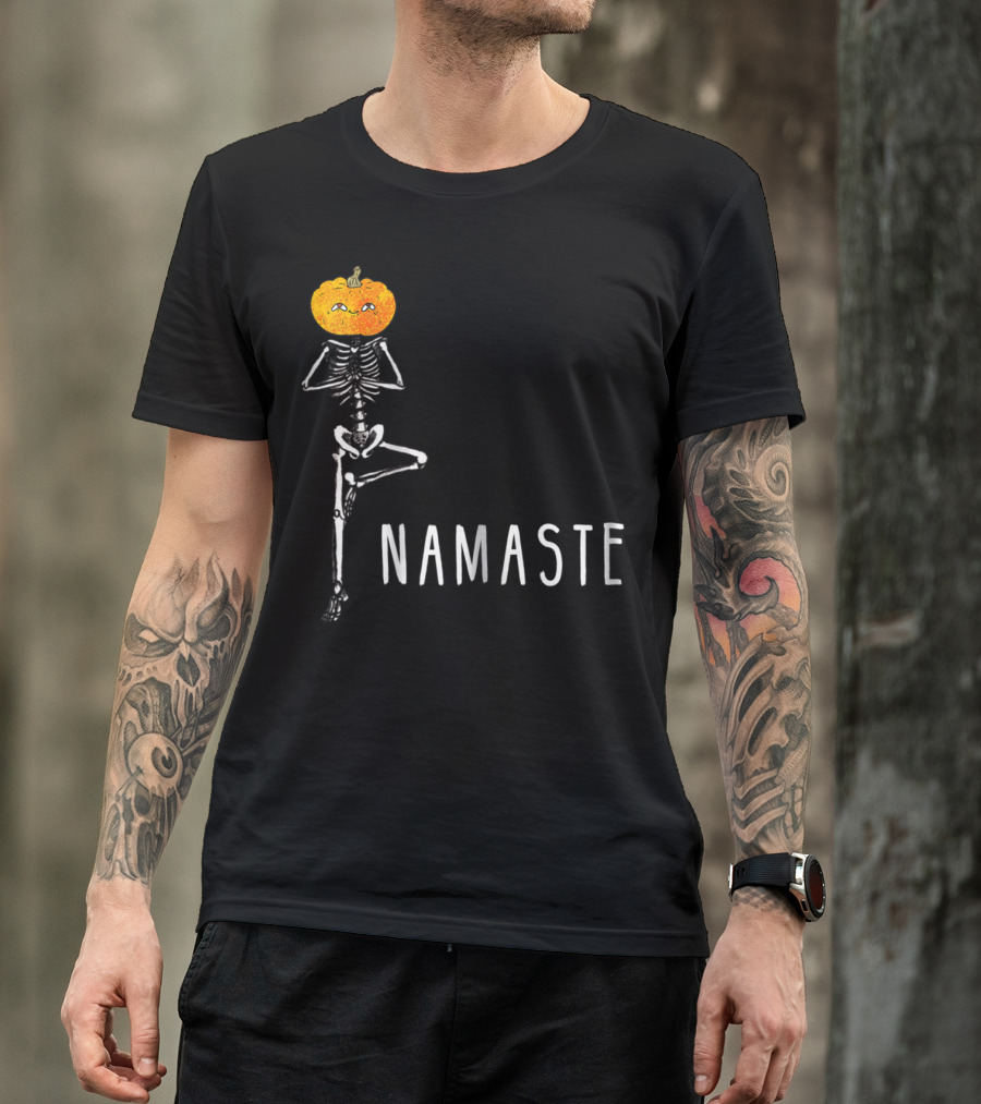Funny Halloween Namaste Skeleton With Pumpkin Head Yoga Pose T-Shirt