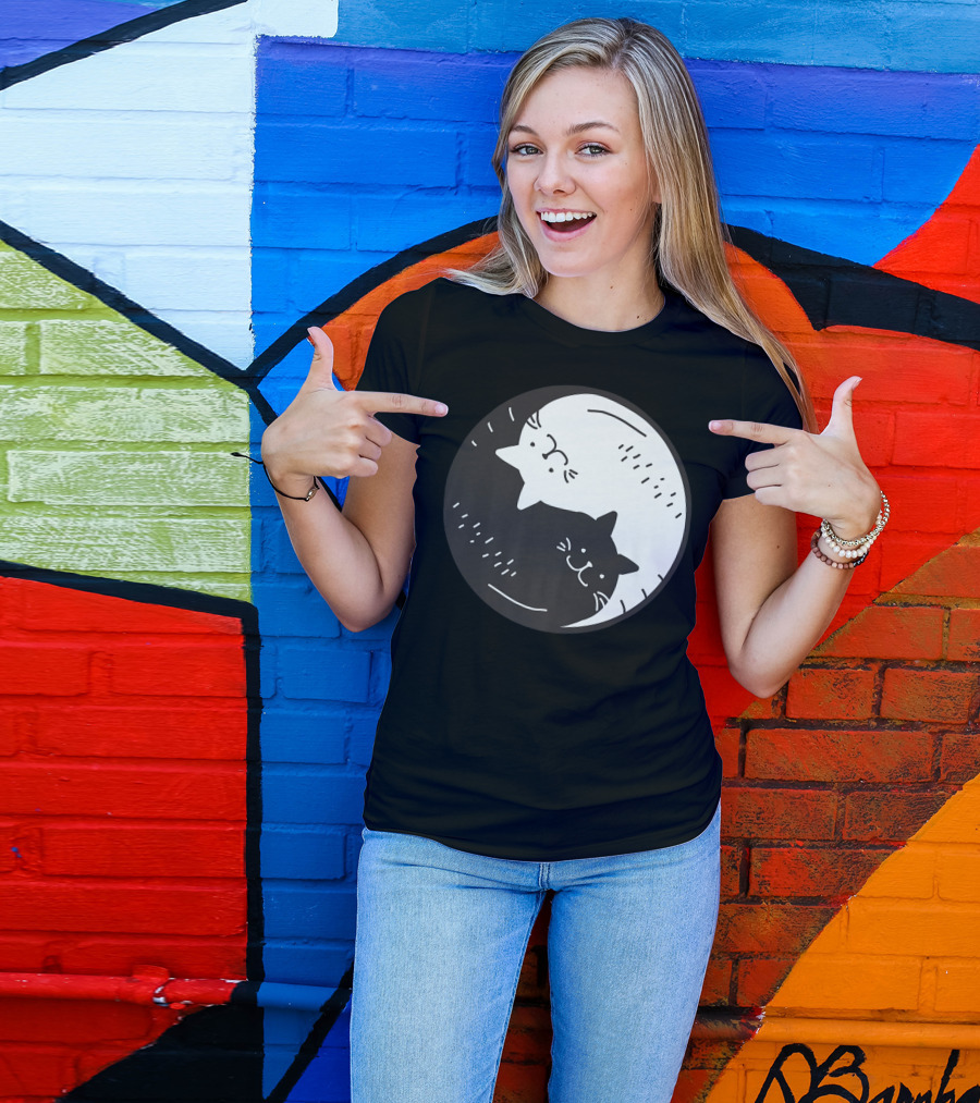 Yin Yang Cats Halloween Christmas Funny Cool Circle T-Shirt