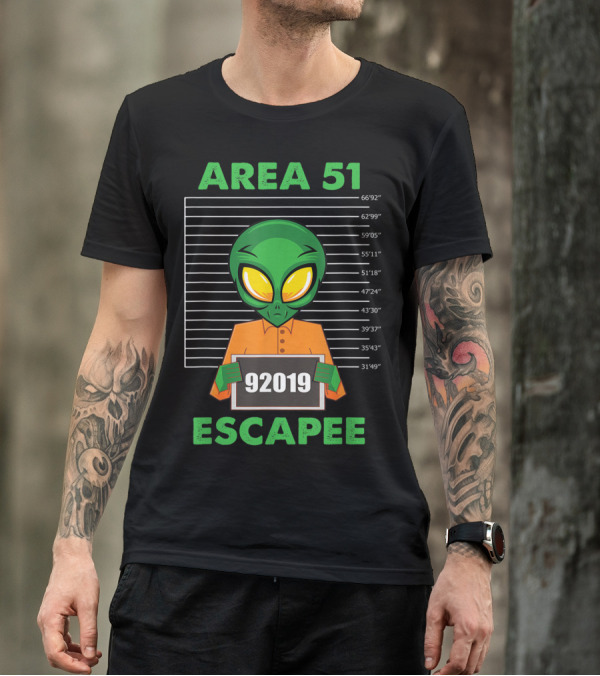 AREA 51 ESCAPEE FUNNY UFO ALIEN MUGSHOT 92019 T-Shirt