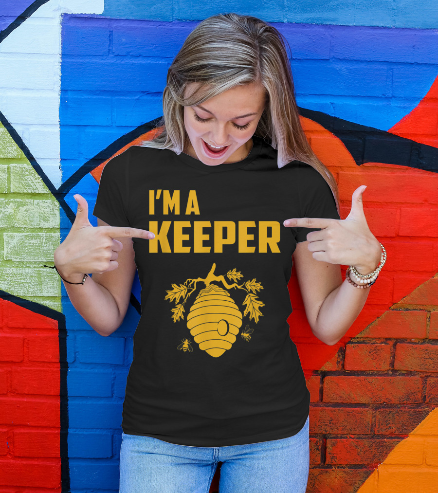 I'm A Keeper Beekeeping Humor With Bees And Hive T-Shirt