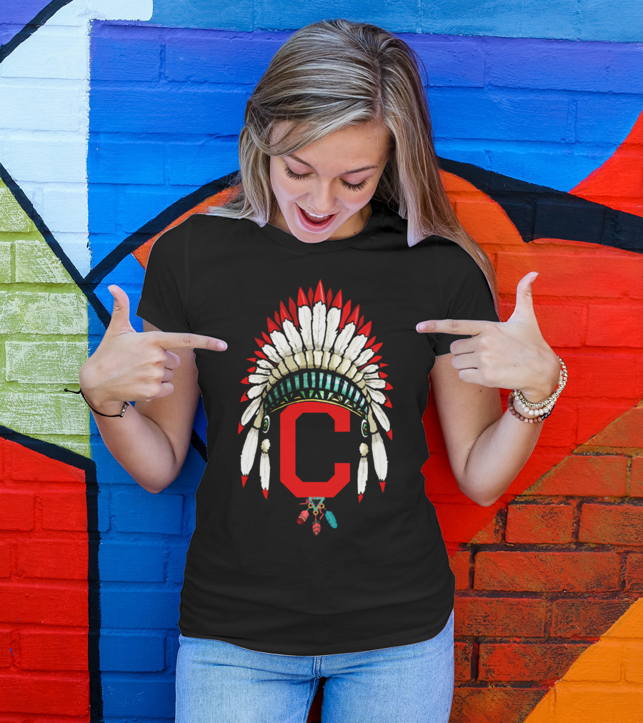 Cleveland Hometown Indian Tribe Headdress Symbol With Bold C T-Shirt