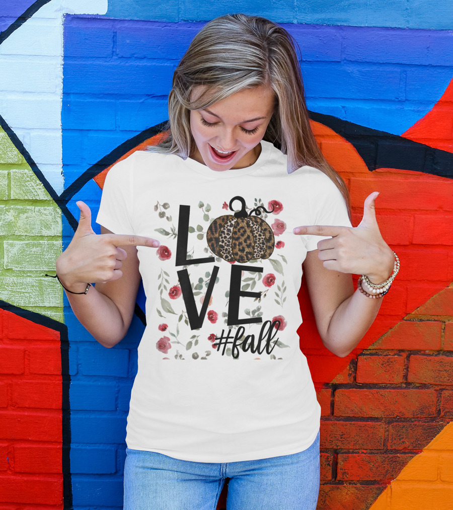 LOVE Leopard Pumpkin #fall Floral Background T-Shirt