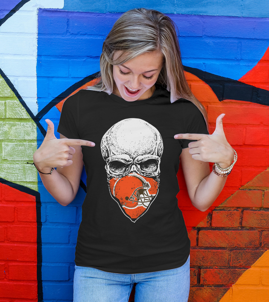 Cleveland Browns Skull Helmet Fan Gear T-Shirt