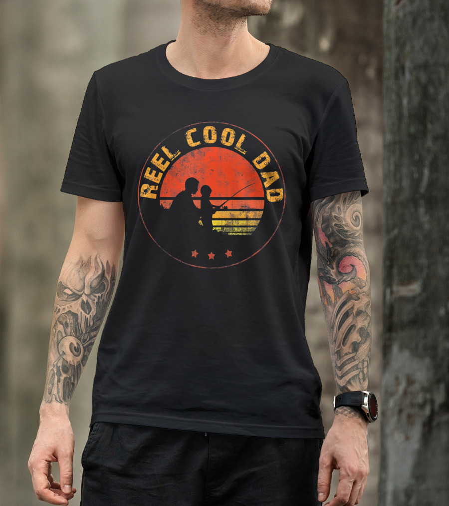 Reel Cool Dad Vintage Sunset Fishing Father And Child T-Shirt