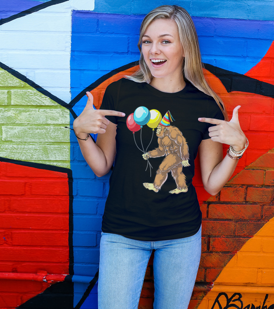 Bigfoot It's My Birthday Kids Boys Sasquatch Party With Balloons And Party Hat T-Shirt