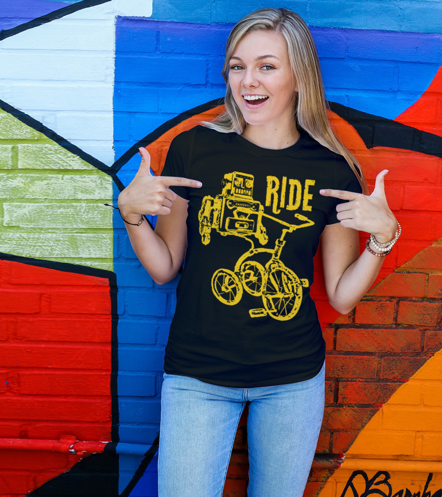I Want To Ride My Tricycle Robot On Trike Vintage Style RIDE T-Shirt