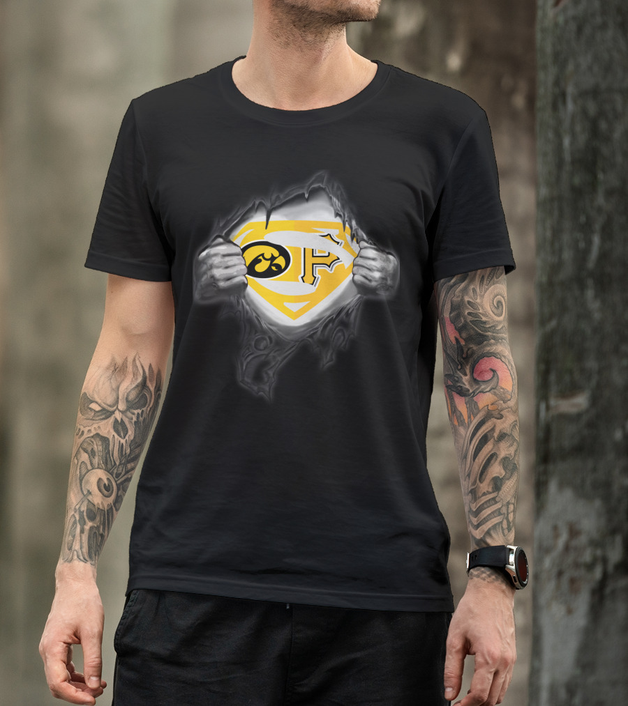 Hawkeyes Pittsburgh Pirates Superman Logo Fusion T-Shirt