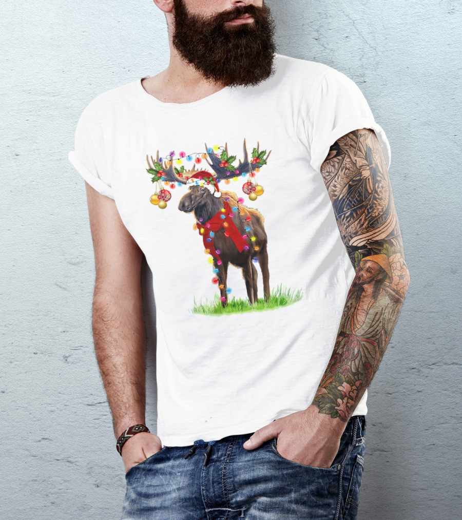 Moose Santa Reindeer Christmas Lights Holiday Décor T-Shirt