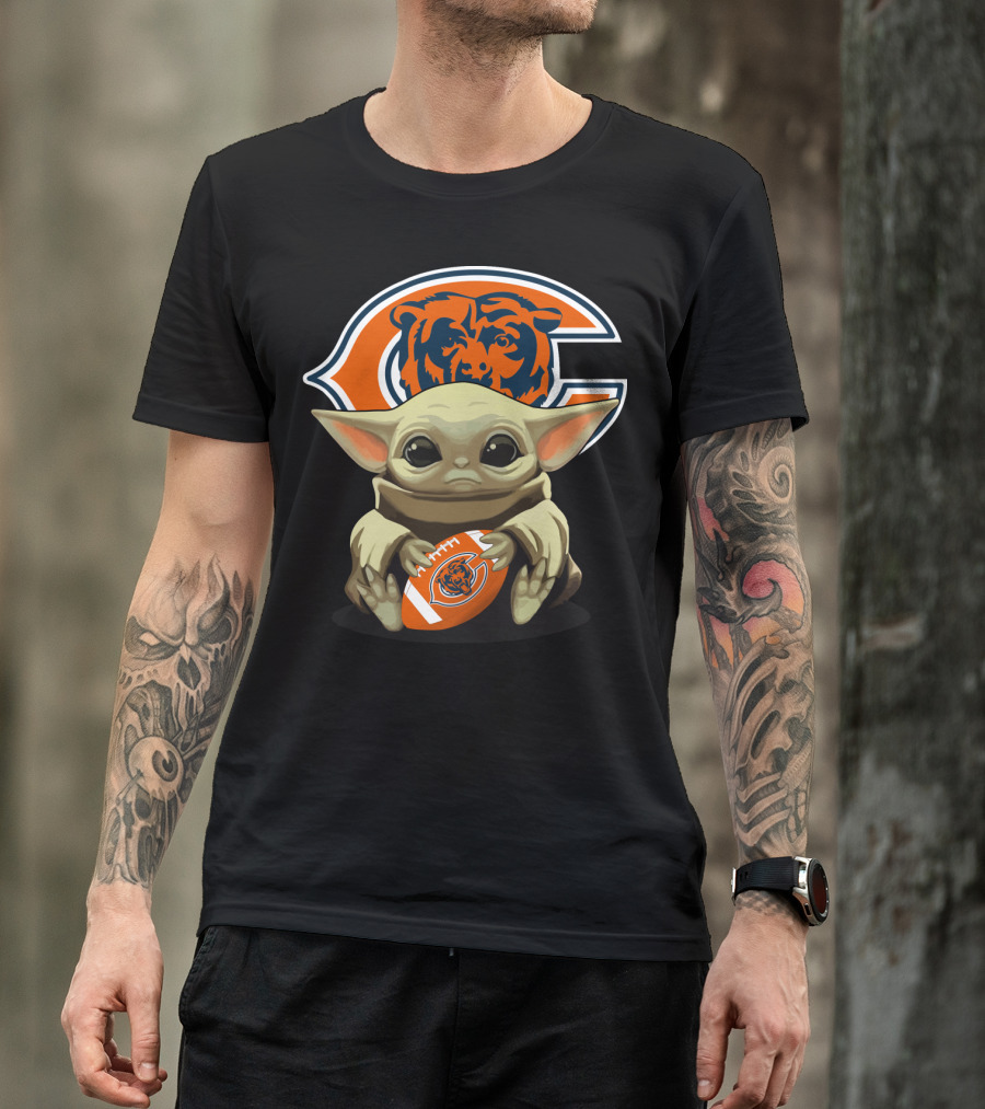 Baby Yoda Chicago Bears Football T-Shirt