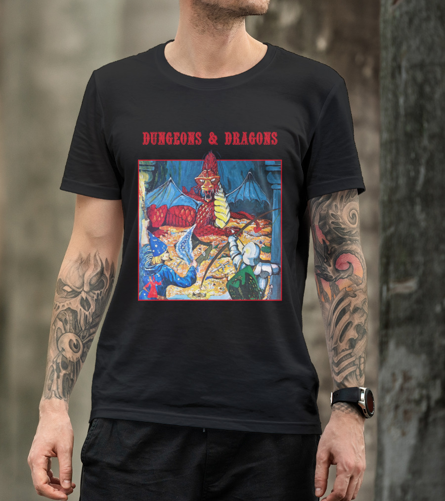 DUNGEONS And DRAGONS BASIC SET VINTAGE ILLUSTRATION ADVENTURE T-Shirt