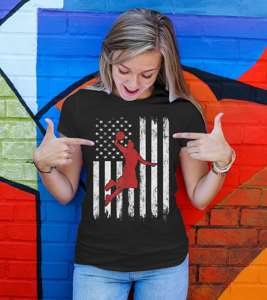 Proud American Basketball Vintage Flag Dunking T-Shirt