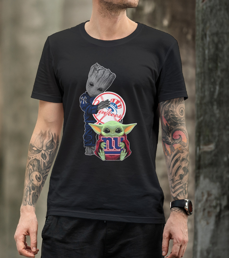 Yankees Giants Baby Alien And Tree Creature Hugging Logos T-Shirt