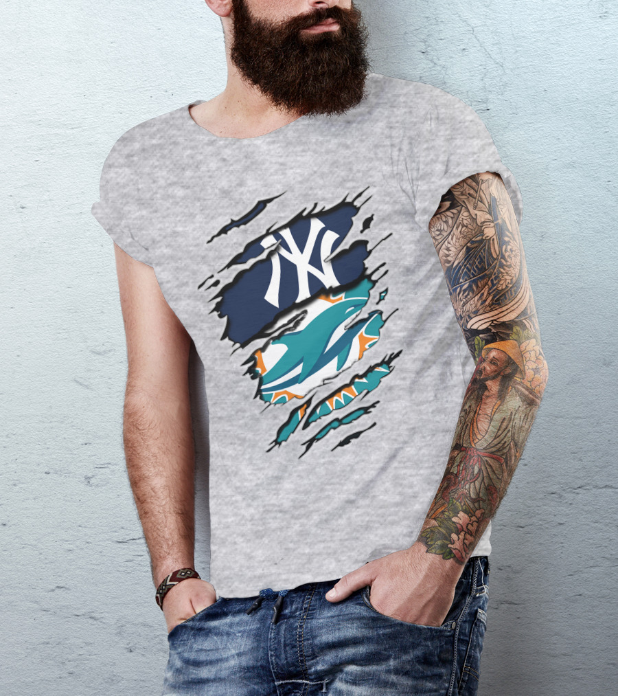 Yankees Dolphins Logo Fusion Sports Fans T-Shirt