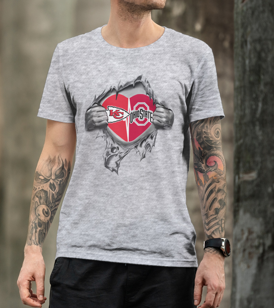 Kansas City Chiefs Ohio State Buckeyes Heart Logo Peeling T-Shirt