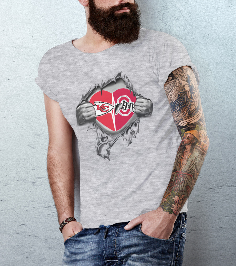 Kansas City Chiefs Ohio State Buckeyes Heart Logo Peeling T-Shirt