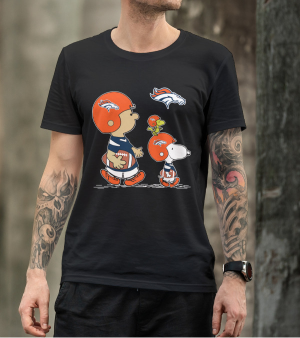 Denver Broncos Peanuts Characters Football Team T-Shirt