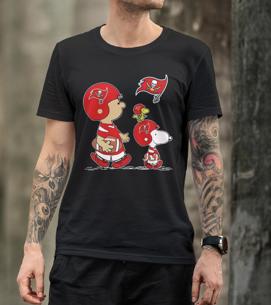 Buccaneers Snoopy Football Team Peanuts Characters Wearing Helmets And Flag T-Shirt