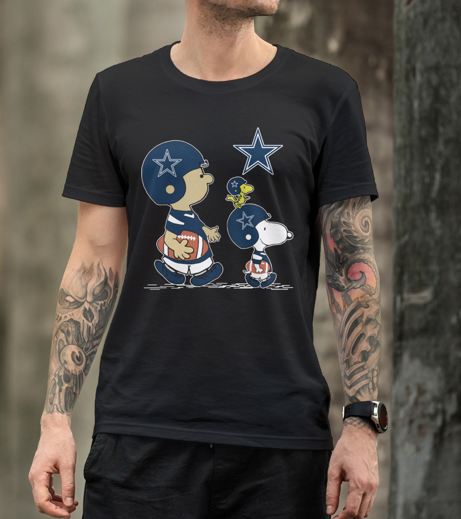 Cowboys Snoopy Peanuts Woodstock Football Helmet Star T-Shirt