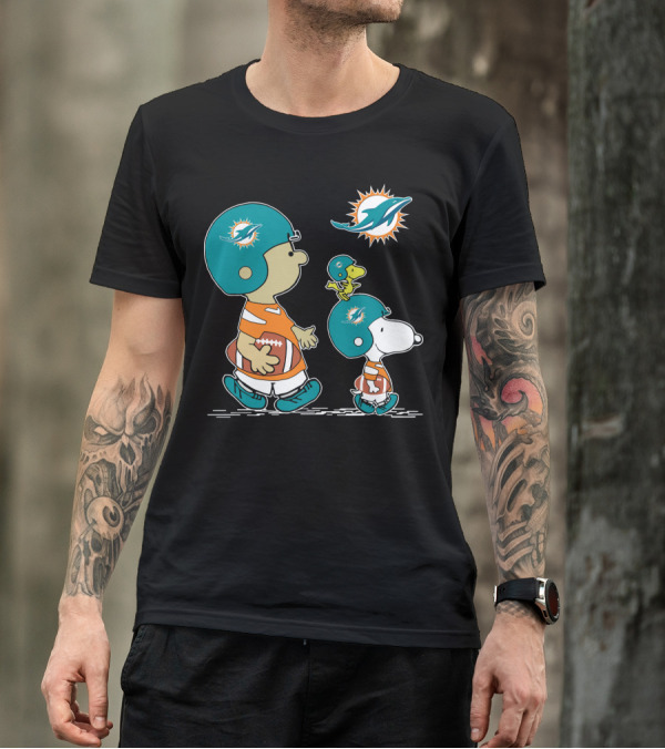 Miami Dolphins Snoopy And Woodstock Football Adventure T-Shirt