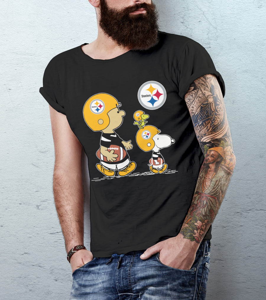 Steelers Snoopy And Peanuts Characters With Football Helmets T-Shirt
