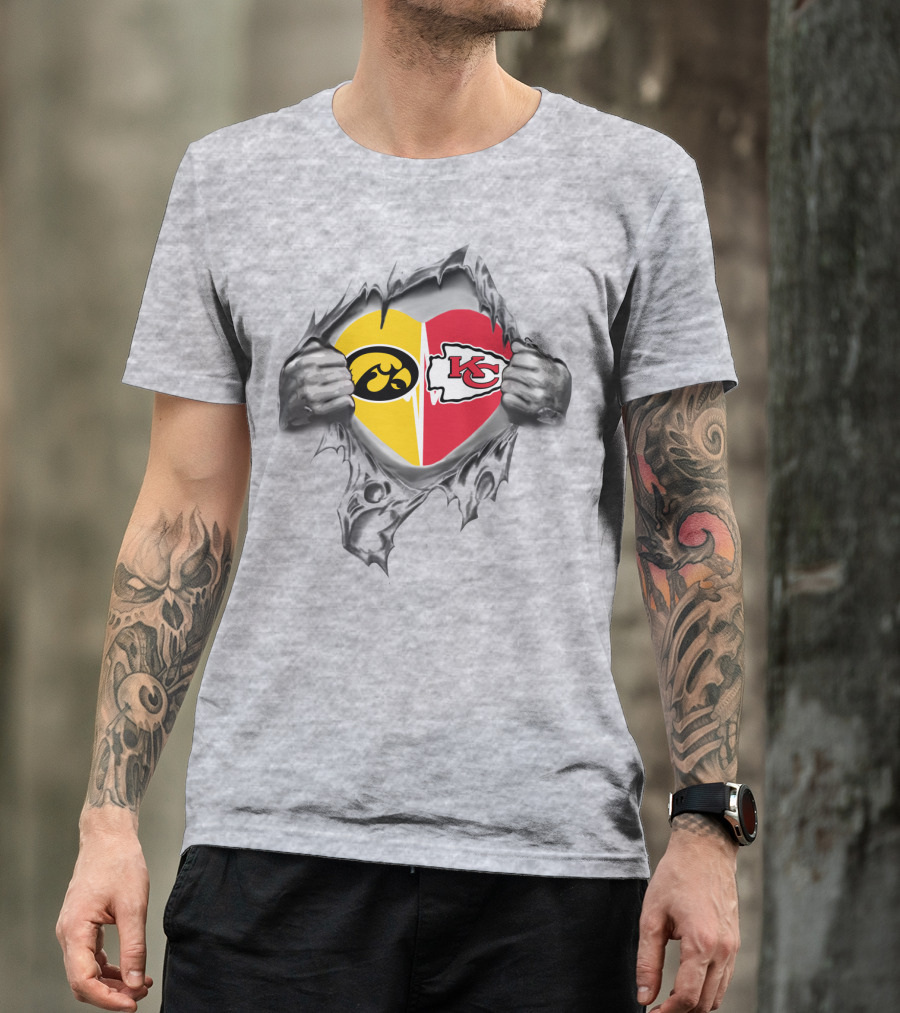 Iowa Hawkeyes And Kansas City Chiefs Heart In My Heart T-Shirt
