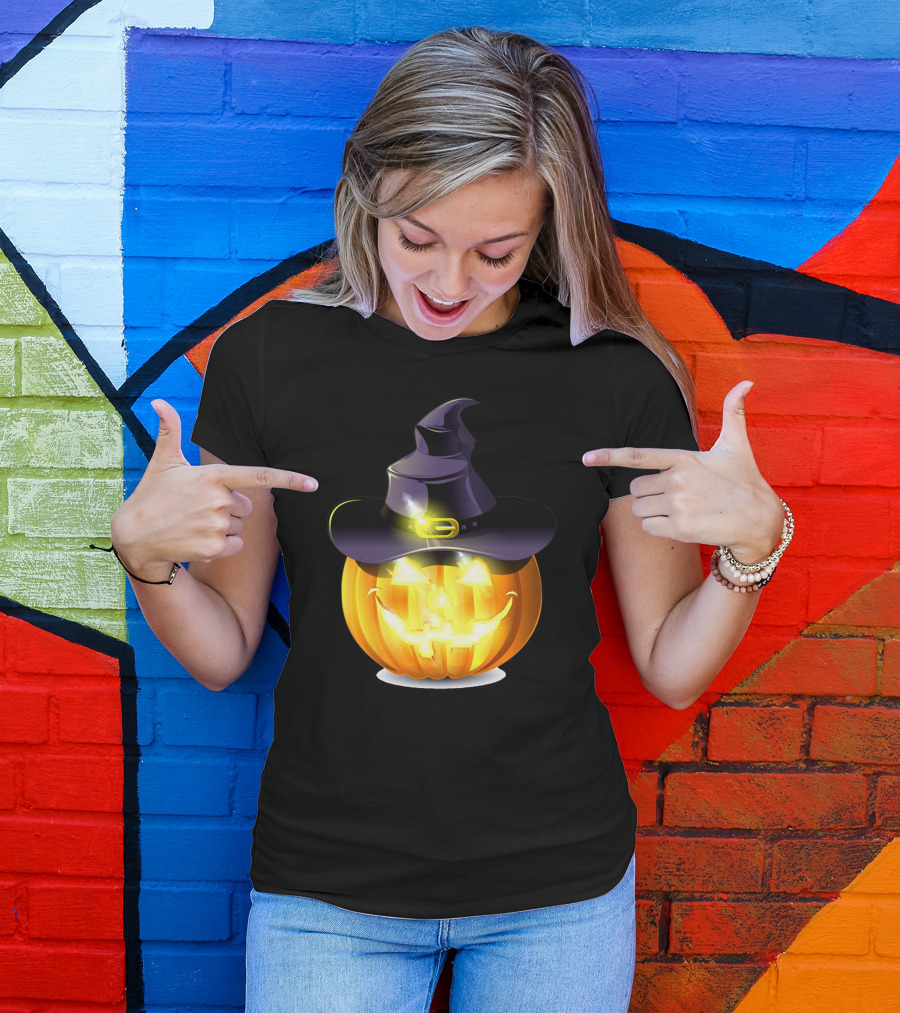 Halloween Pumpkin With Witch Hat And Glowing Smile T-Shirt